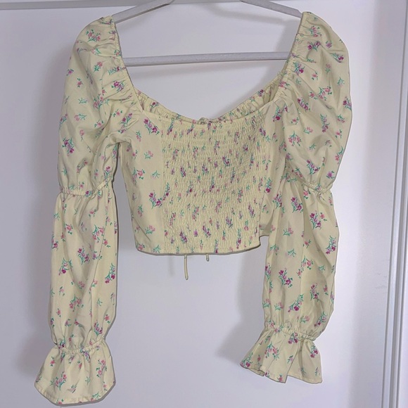 Milk & Honey Floral Puff Sleeve Crop Top Large Pastel Yellow - Picture 3 of 6